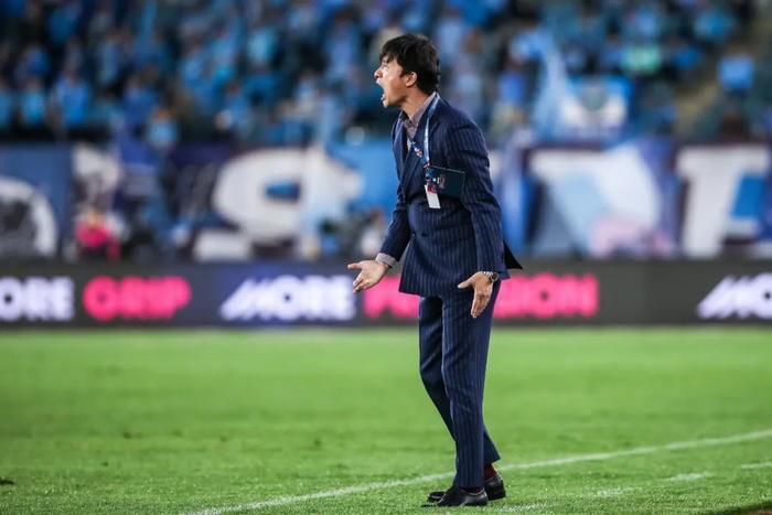 日韩制服丝袜在线
